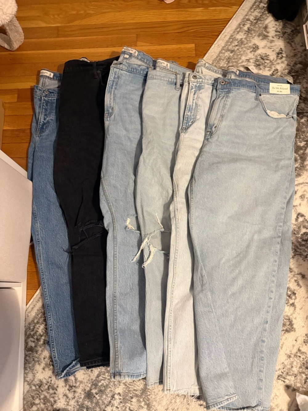 6 PAIRS OF ABERCROMBIE JEANS!!!!!! Buy together